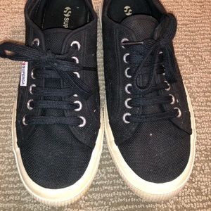 Gently used black supergas